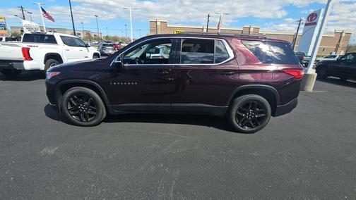 Black Cherry Metallic 2021 Chevrolet Traverse LT Leather