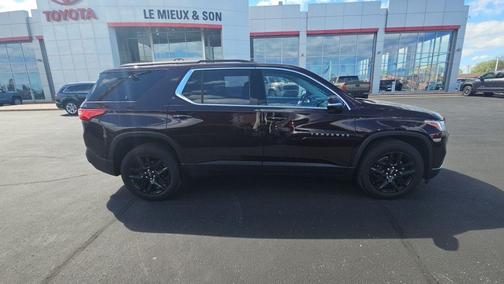 Black Cherry Metallic 2021 Chevrolet Traverse LT Leather