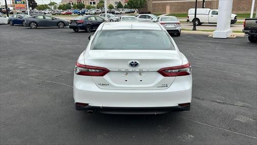 2021 Toyota Camry Hybrid XLE