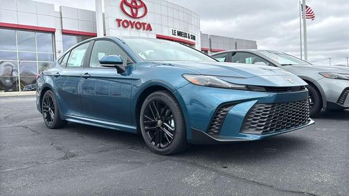 Ocean 2026 Toyota Camry SE