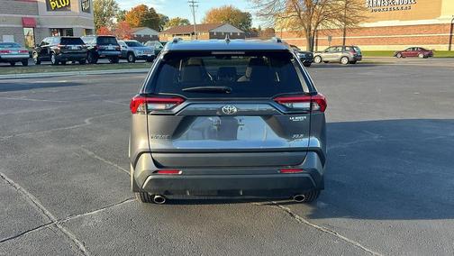 2022 Toyota RAV4 XLE