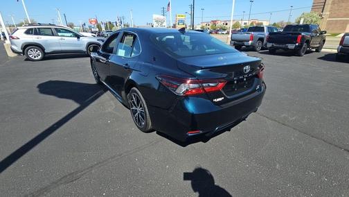 Galactic Aqua Mica 2021 Toyota Camry SE