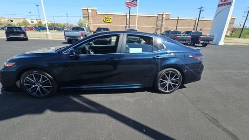 Galactic Aqua Mica 2021 Toyota Camry SE