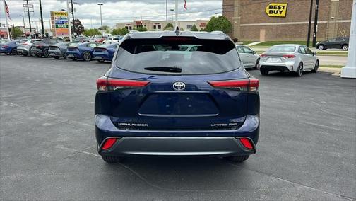 2022 Toyota Highlander Limited