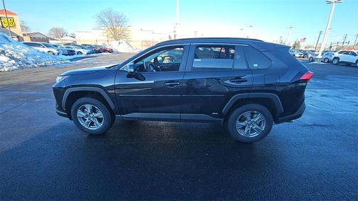 2025 Toyota RAV4 Hybrid XLE