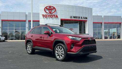 2022 Toyota RAV4 XLE Premium