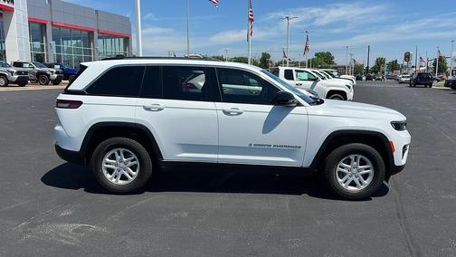 2023 Jeep Grand Cherokee Laredo
