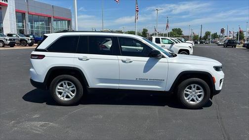 2023 Jeep Grand Cherokee Laredo