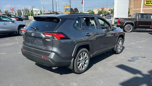 2025 Toyota RAV4 XLE Premium