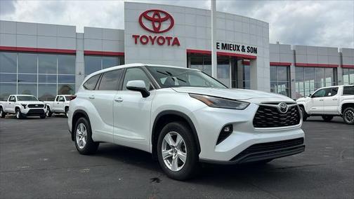 2022 Toyota Highlander LE
