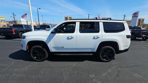 Bright White Clearcoat 2023 Jeep Wagoneer Series II Carbide 4x4