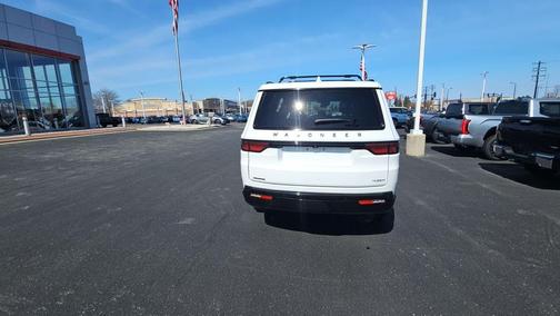 Bright White Clearcoat 2023 Jeep Wagoneer Series II Carbide 4x4