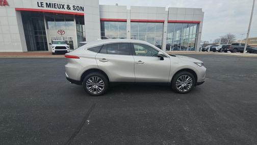 Titanium Glow 2021 Toyota Venza Limited