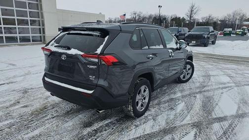 2023 Toyota RAV4 XLE