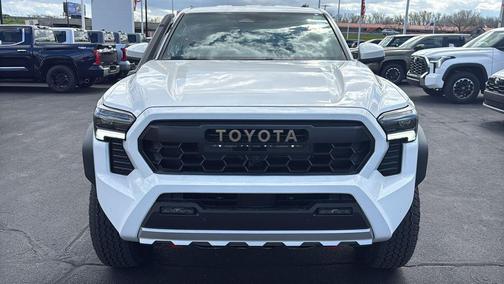 Ice 2026 Toyota Tacoma Hybrid Trailhunter