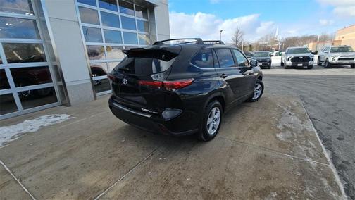 2023 Toyota Highlander LE
