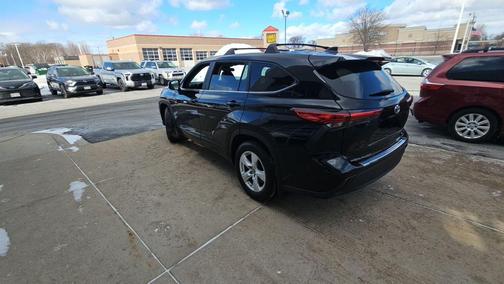 2023 Toyota Highlander LE