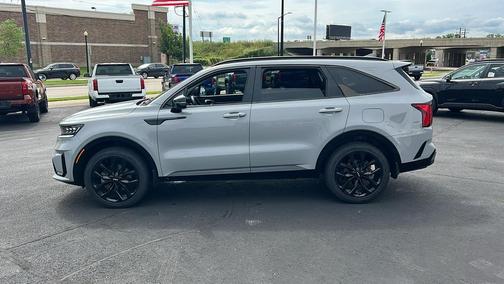 2022 Kia Sorento SX