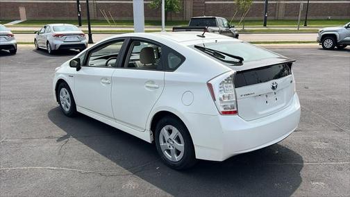 2010 Toyota Prius III