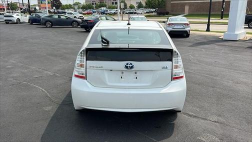2010 Toyota Prius III