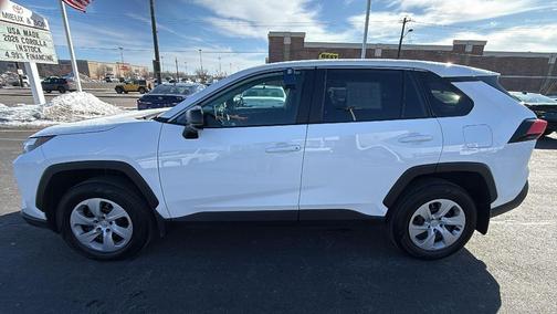 2024 Toyota RAV4 LE