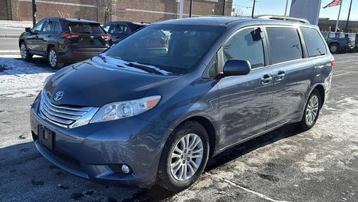 2015 Toyota Sienna XLE
