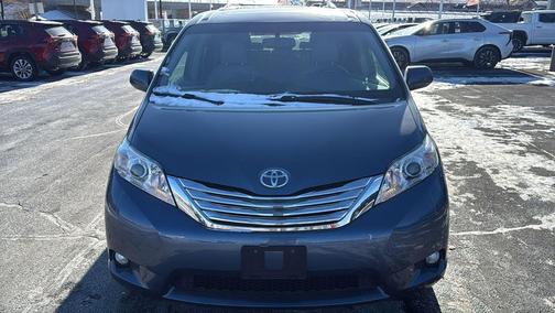 2015 Toyota Sienna XLE