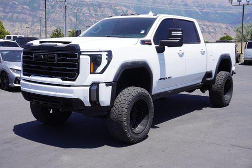 2024 GMC Sierra 2500 AT4
