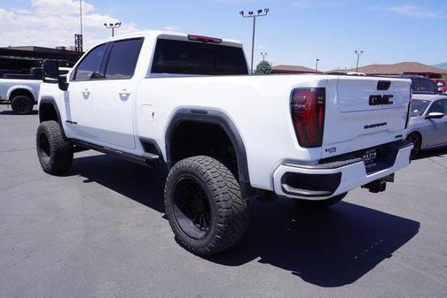 2024 GMC Sierra 2500 AT4