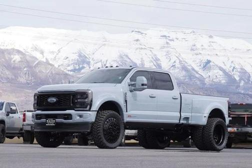 GLACIER GREY 2025 Ford F-450 Platinum