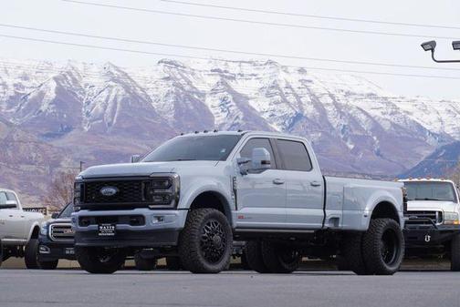 2025 Ford F-450 Platinum