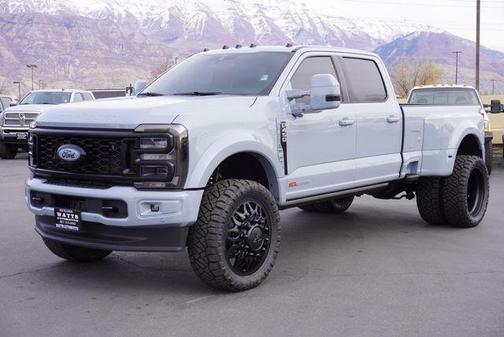 2025 Ford F-450 Platinum