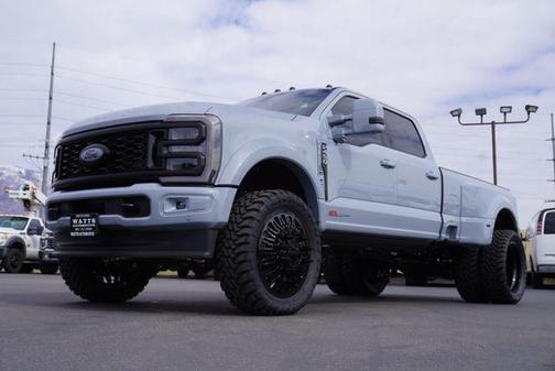 GLACIER GREY 2025 Ford F-450 Platinum