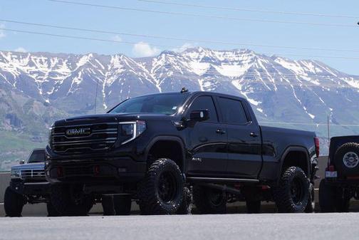 2024 GMC Sierra 1500 AT4