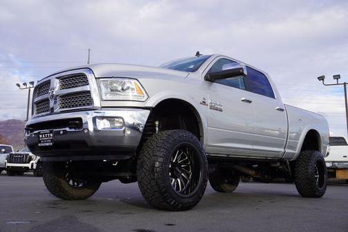 2018 RAM 2500 Laramie Crew Cab 4x4 6'4' Box