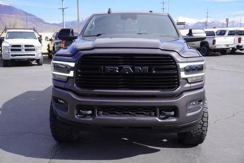 2022 RAM 3500 Laramie Crew Cab 4x4 8' Box