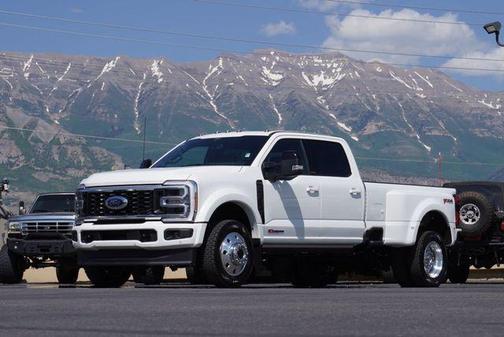 2025 Ford F-450 Platinum