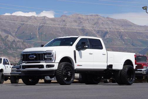 2025 Ford F-450 Platinum