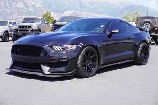 2016 Ford Shelby GT350 Base