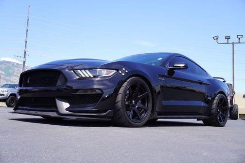 2016 Ford Shelby GT350 Base