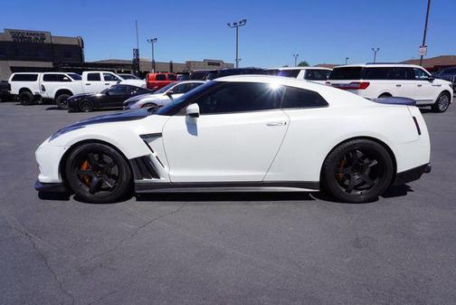 2016 Nissan GT-R Premium