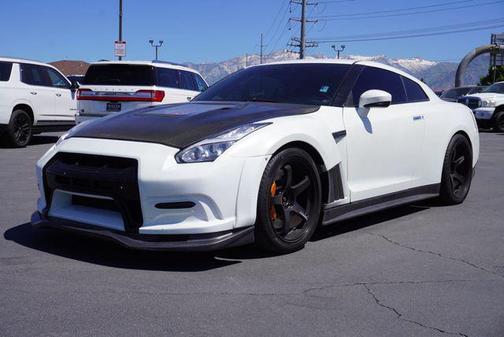 2016 Nissan GT-R Premium