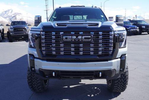 2025 GMC Sierra 3500 Denali