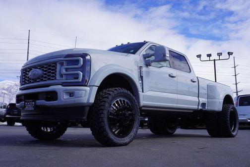 2025 Ford F-450 Platinum