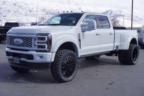 2025 Ford F-450 Platinum
