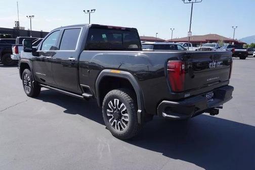 2025 GMC Sierra 3500 Denali