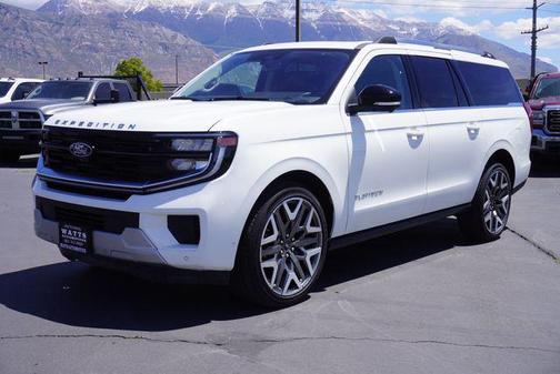 Star White Metallic Tri-Coat 2025 Ford Expedition Max Platinum