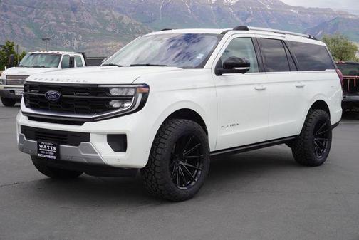 Star White Metallic Tri-Coat 2025 Ford Expedition Max Platinum