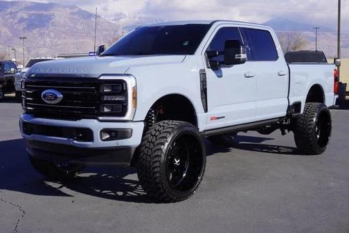 2025 Ford F-350 Platinum