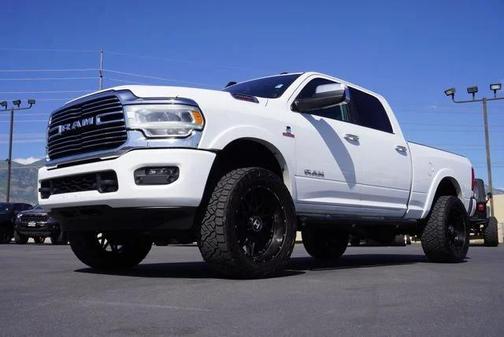 2021 RAM 2500 Laramie Crew Cab 4x4 6'4' Box